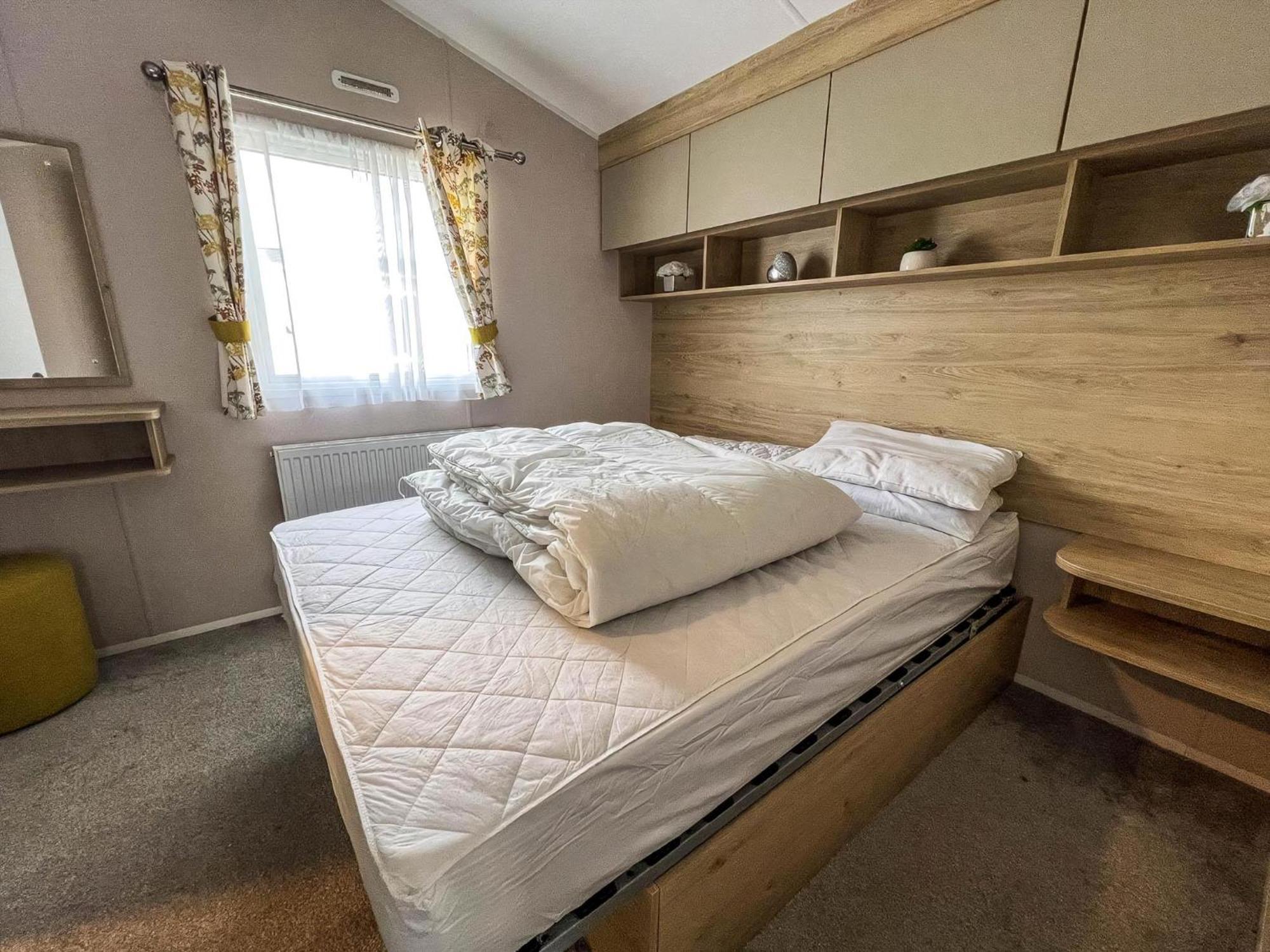 Modern 6 Berth Caravan With Wifi At St Osyth Beach In Essex Ref 28008Pm Clacton-on-Sea Exterior foto