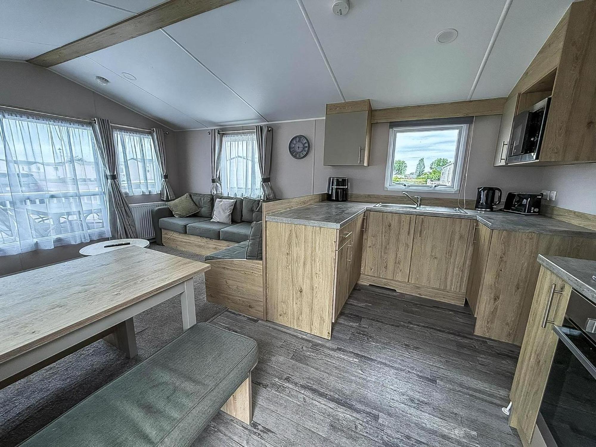 Modern 6 Berth Caravan With Wifi At St Osyth Beach In Essex Ref 28008Pm Clacton-on-Sea Exterior foto